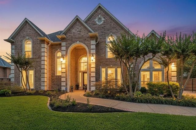 215 Bent Creek Court, Southlake