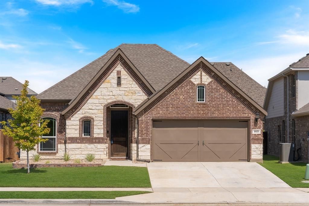 1025 Rosebay Drive, Justin