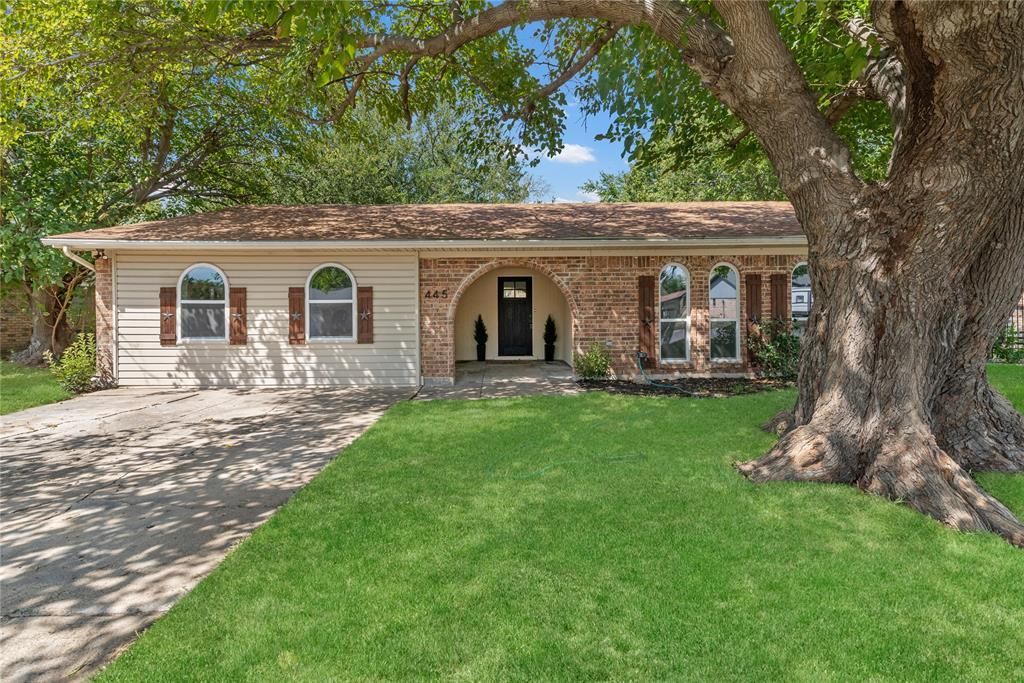 445 E Taylor Street, Keller