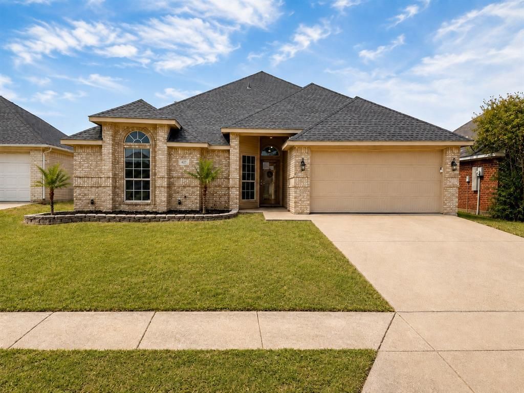 627 Brenna Road, Waxahachie
