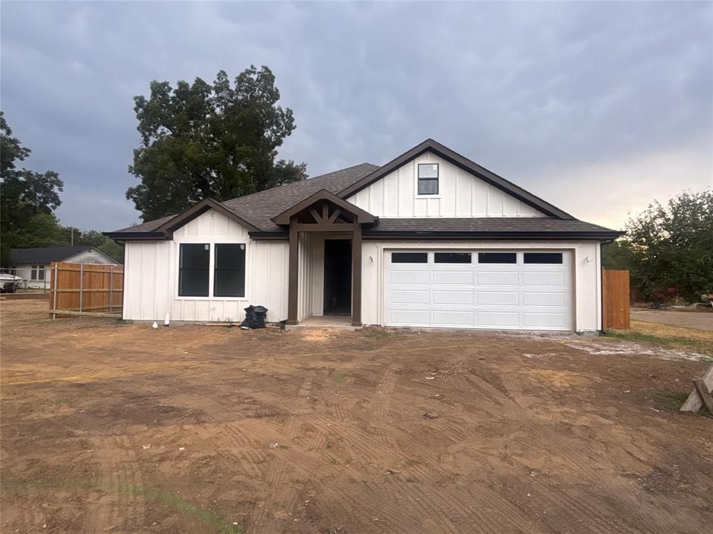 602 N 33rd Street, Corsicana