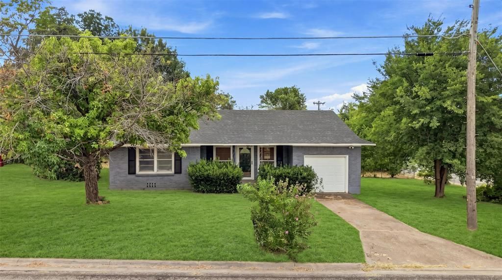 1804 E Wells Avenue, Sherman