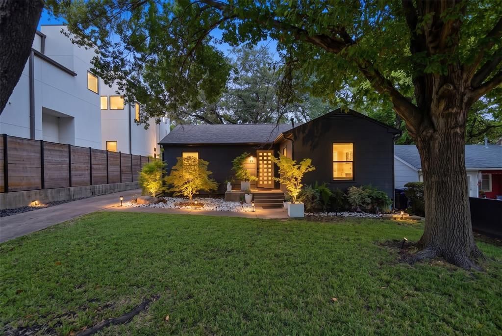 1906 Lakeland Drive, Dallas