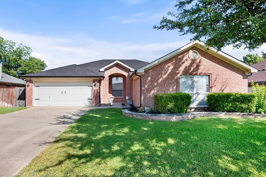 1711 Prescott Drive, Mansfield