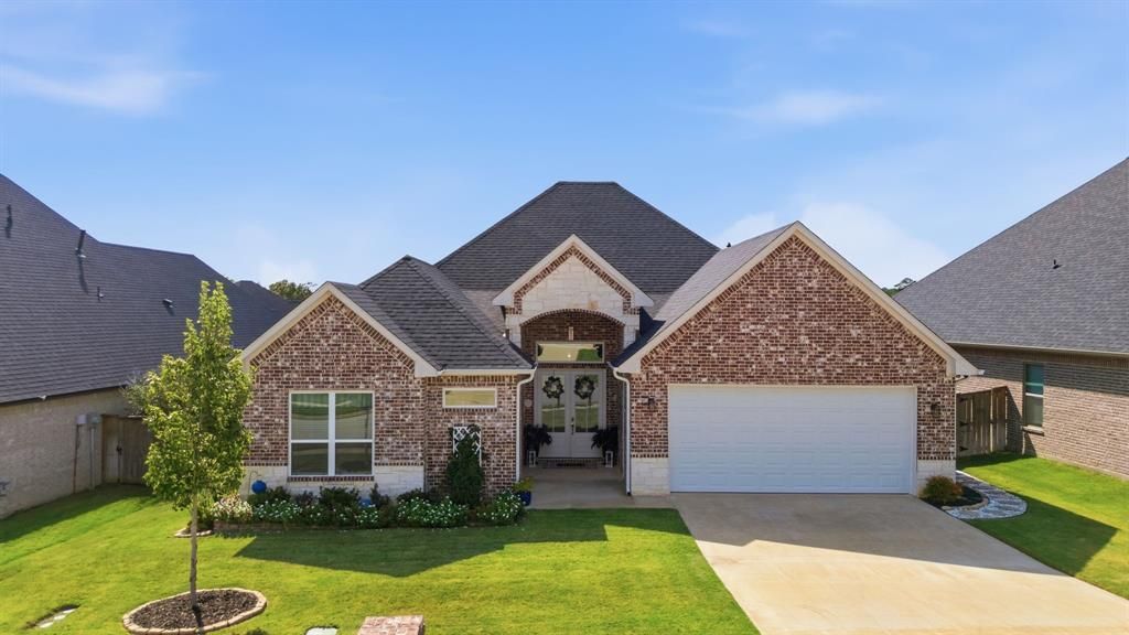 7271 Rolling Acres Place, Tyler