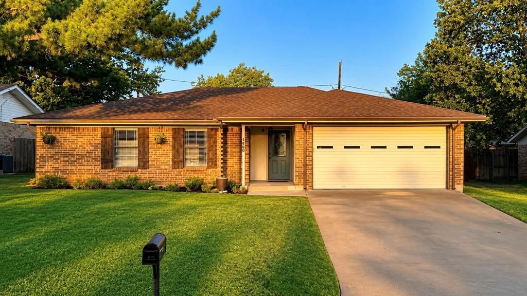 1402 Preston Trail Court, Graham