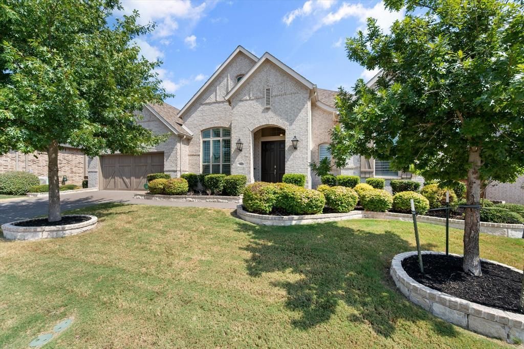 2802 Maverick Way, Celina