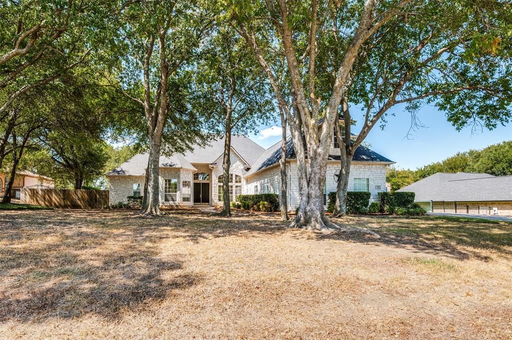 405 Rolling Oaks Ridge, Cedar Hill
