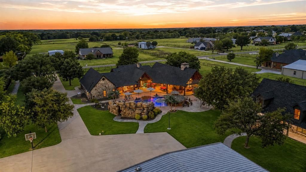 8129 County Road 2419, Royse City