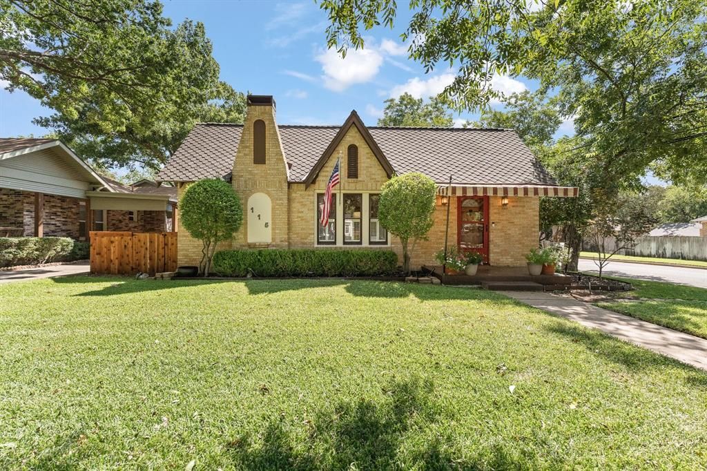 115 Bellevue Drive, Cleburne