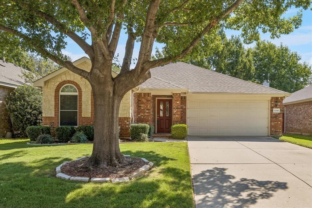 5316 Shepherd Place, Flower Mound