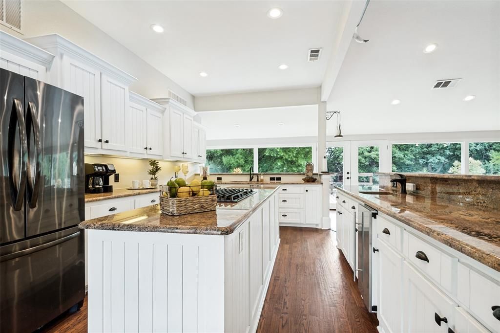 928 N Irving Heights Drive, Irving
