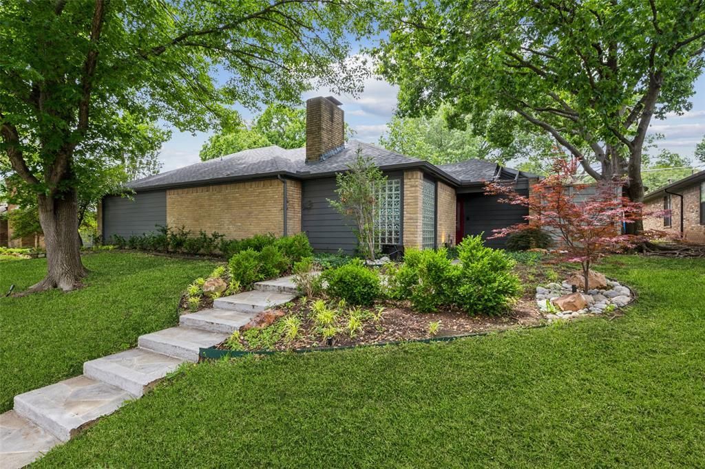 7221 Pleasant View Drive, Dallas