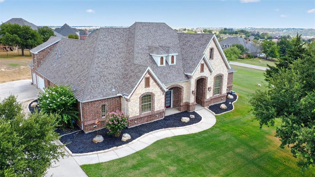 9900 Harbour View Lane, Fort Worth