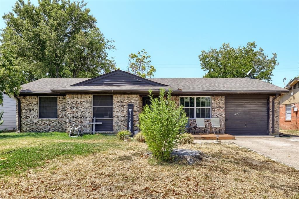 2305 Arcady Lane, Lancaster