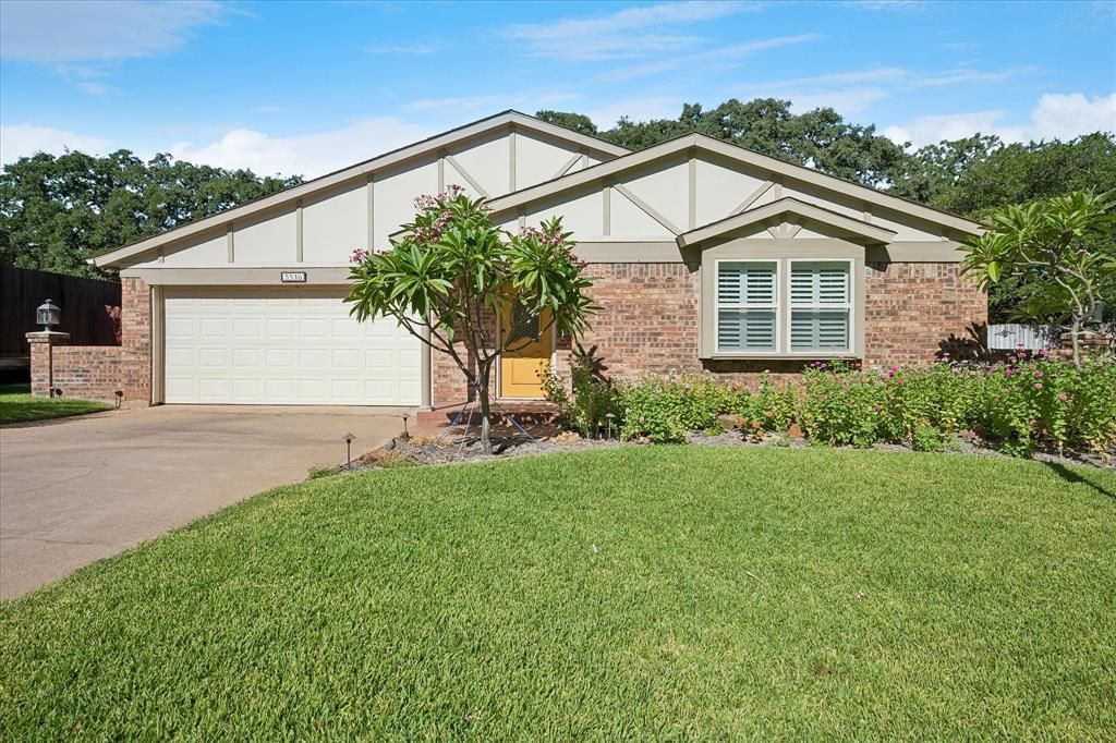 5516 Valparaiso Trail, Arlington