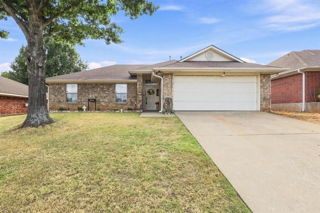 3411 Dana Lane, Denison