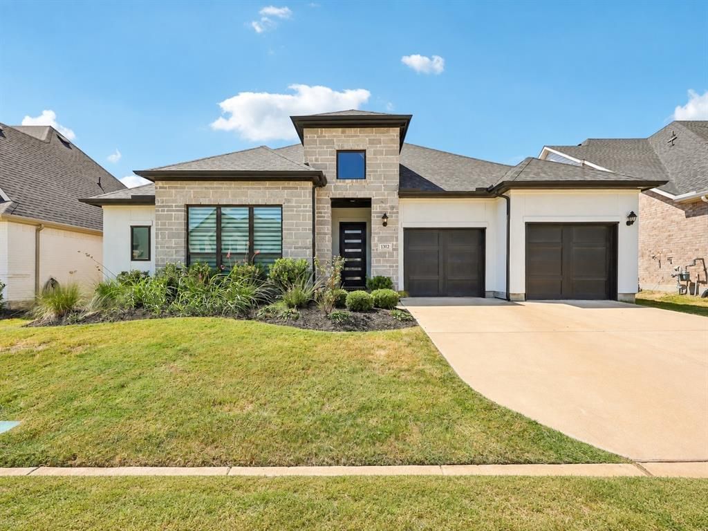 1312 Redbrick Lane, Northlake