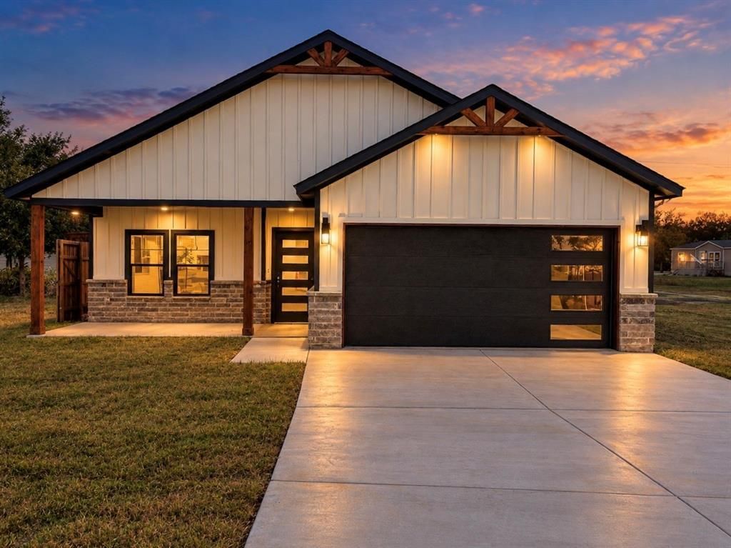 5431 Arrowhead Drive, Granbury