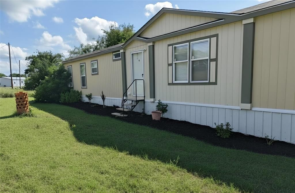237 High Bluff Drive, Bridgeport