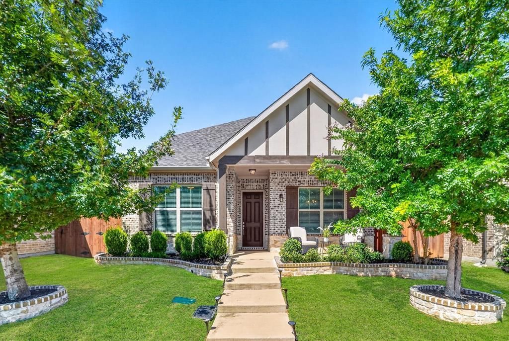 12766 Mercer Parkway, Farmers Branch