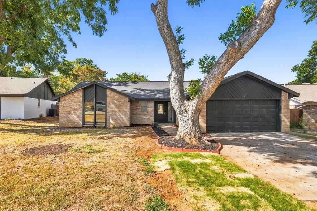 1912 Longmeadow Drive, Arlington