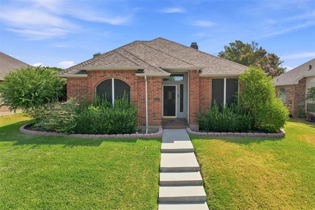 2126 Greenstone Trail, Carrollton