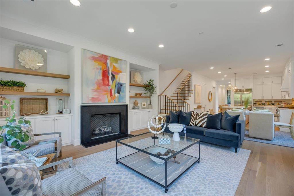 5552 Longview Street, Dallas