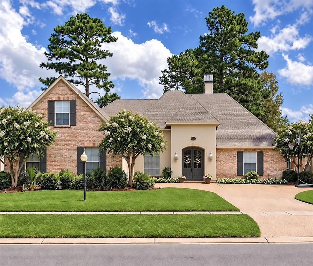 378 Saint Charles Boulevard, Shreveport