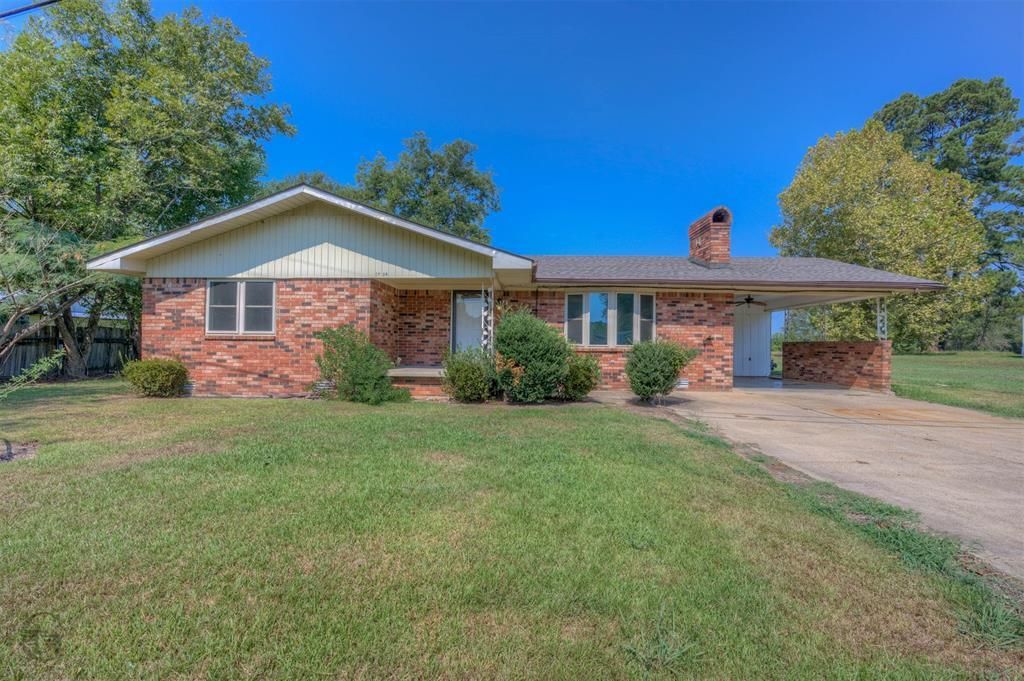 1212 Henrietta White Boulevard, Cullen
