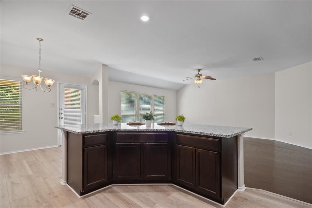 805 Hazels Way, Anna