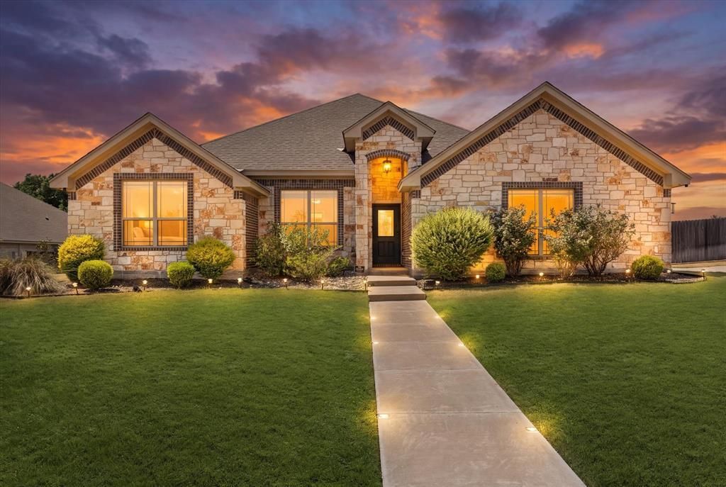 125 Mini Road, Lorena