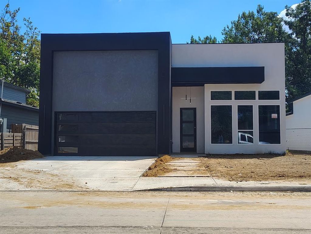 4536 Luzon Street, Dallas
