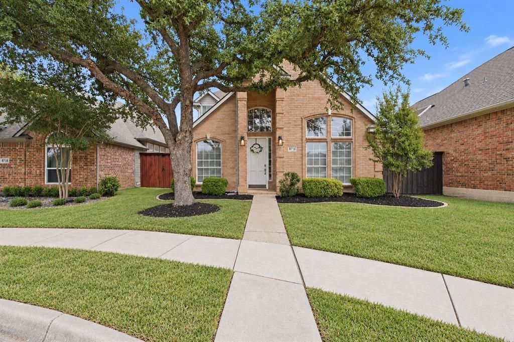 8716 Falls Road, Irving