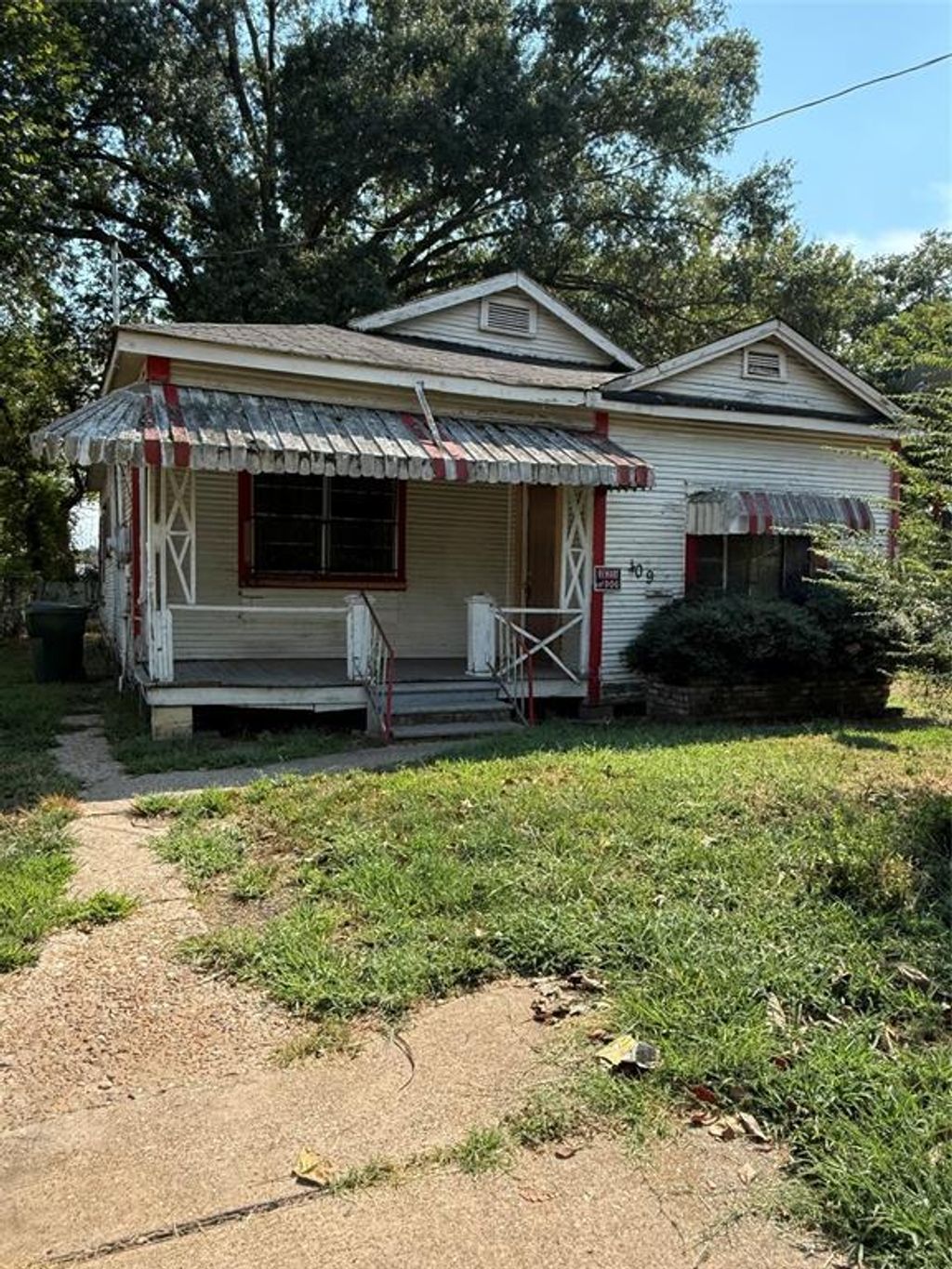 409 Champ Clark Street, Shreveport