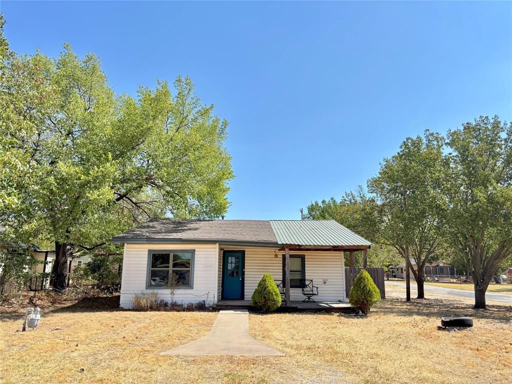 600 Travis Street, Nocona