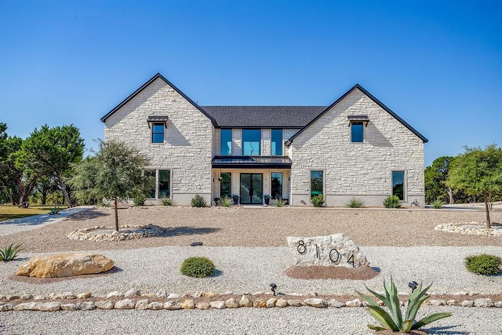8104 Leven Links Street, Cleburne
