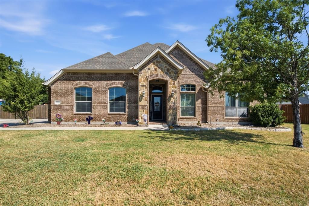 3112 White Horse Court, Granbury