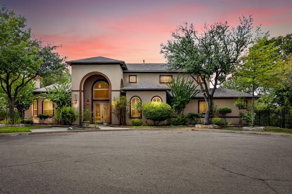 544 Waterchase Drive, Fort Worth