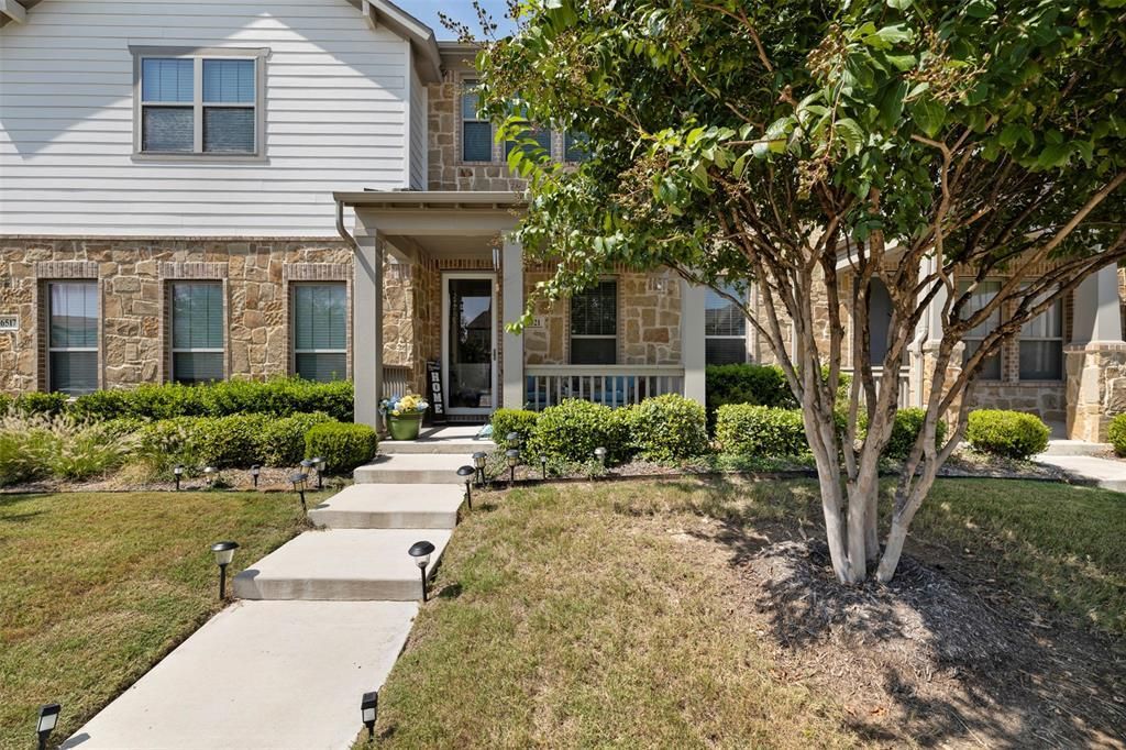 6521 Iron Horse Boulevard, North Richland Hills