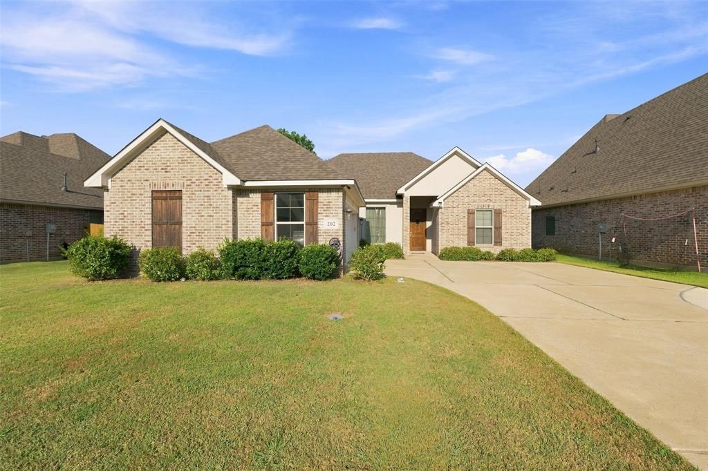 202 Jamestowne Boulevard, Benton