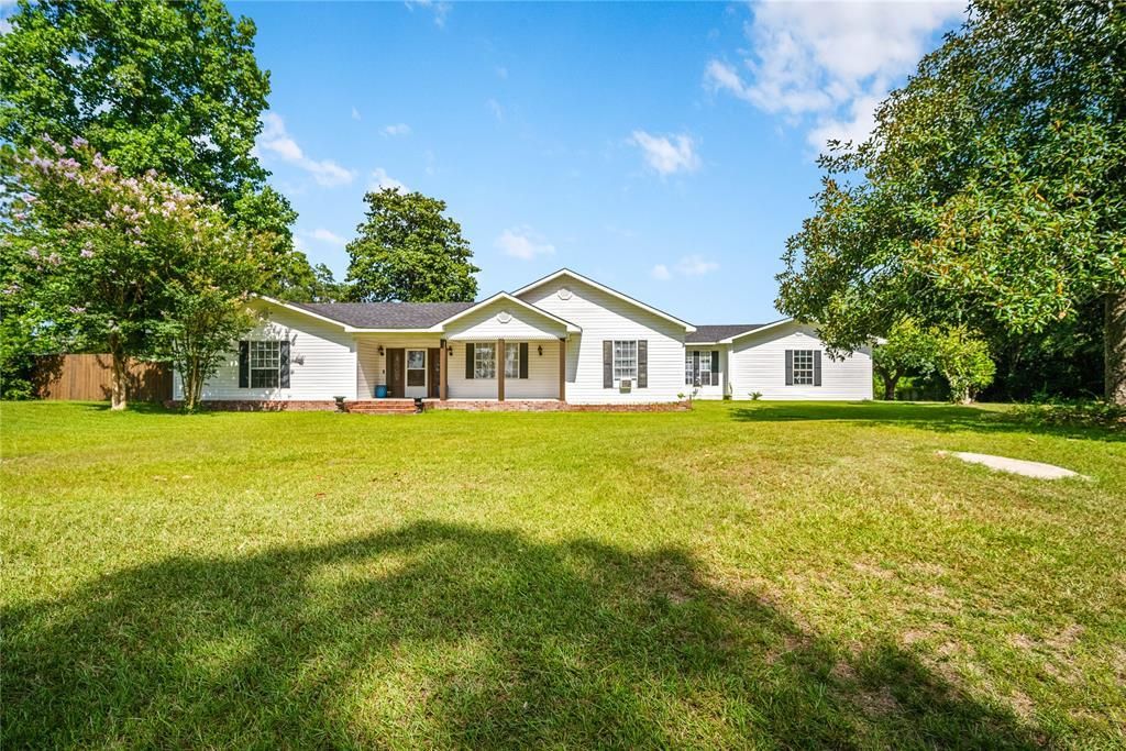 246 Country Club Road, Leesville