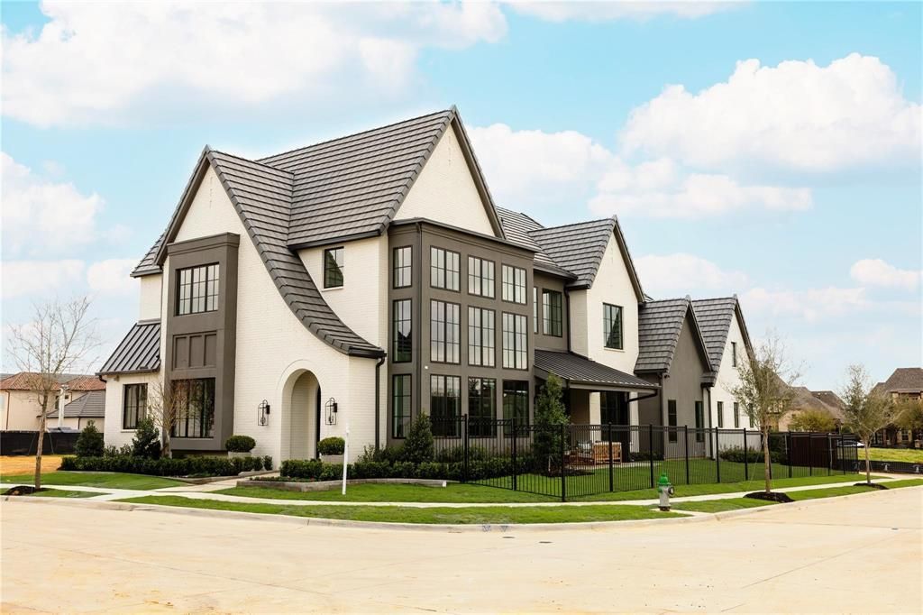 1801 Cannes Circle, Southlake