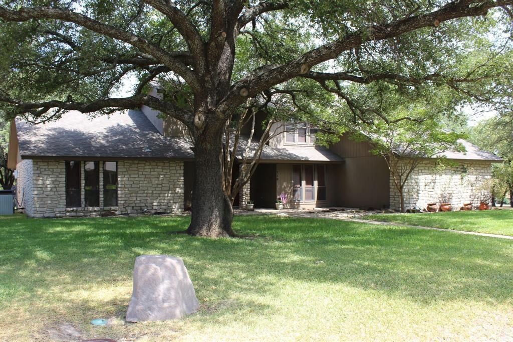 115 Sandra Palmer Street, Stephenville