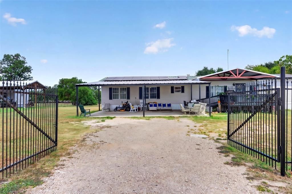 38 County Road 2299, Sulphur Springs
