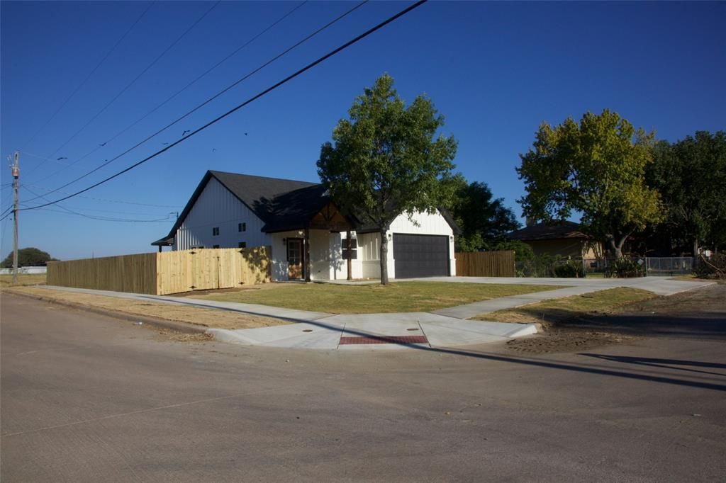 9432 Prairieview Drive, Crowley