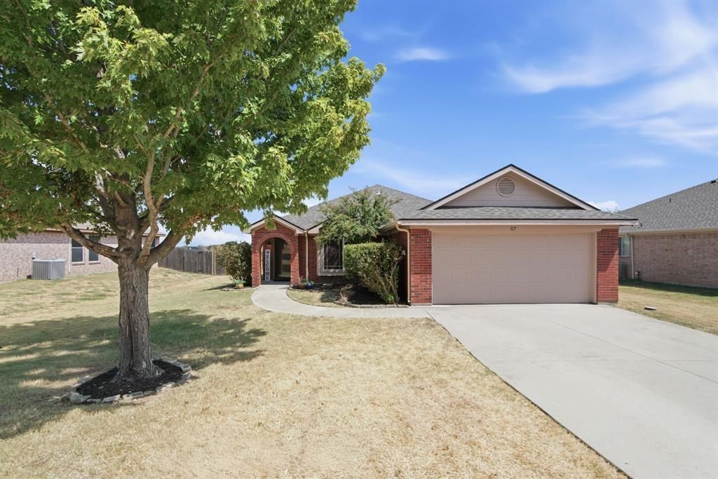 117 Timber Cross Court, Azle