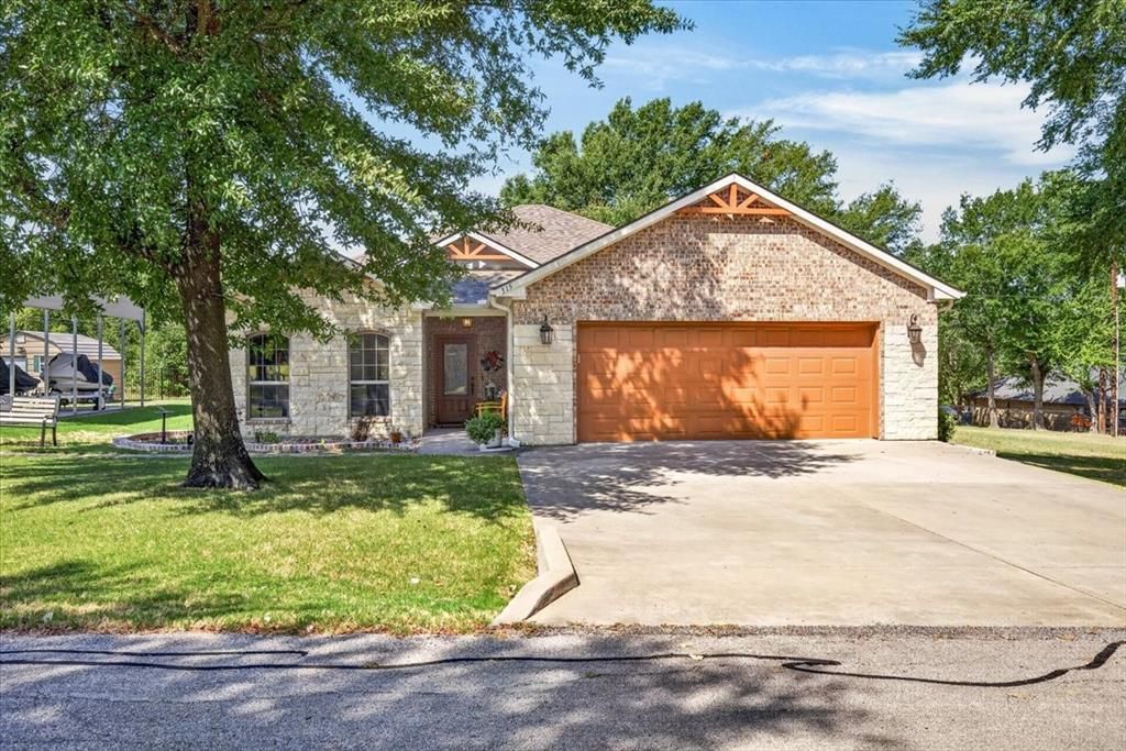 315 Canoe Court, Gun Barrel City