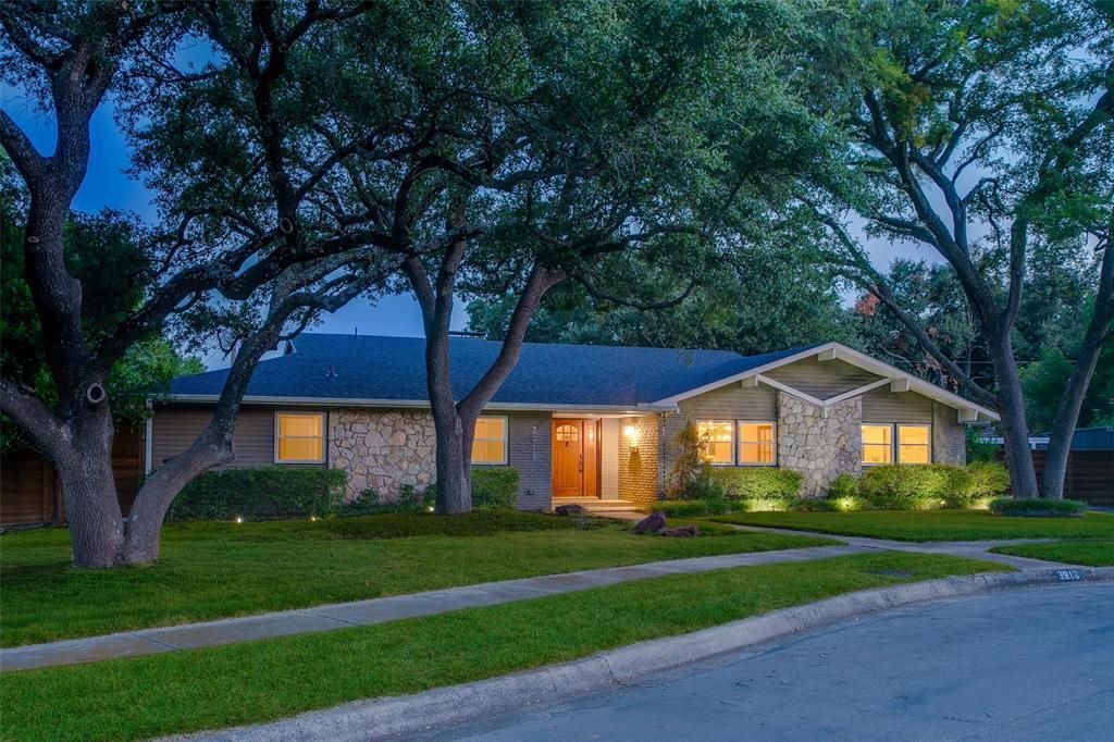 3918 Royal Palms Court, Dallas