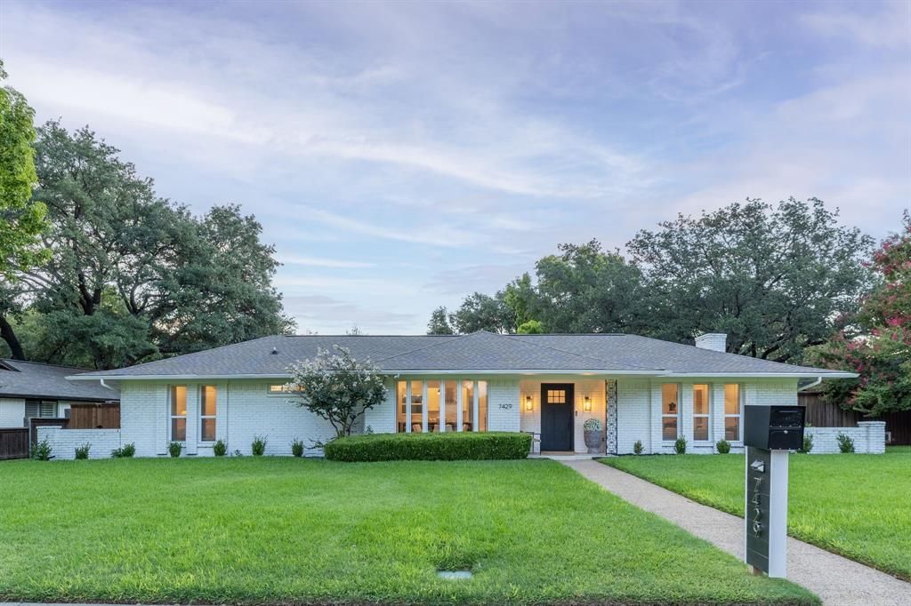 7429 Tangleglen Drive, Dallas
